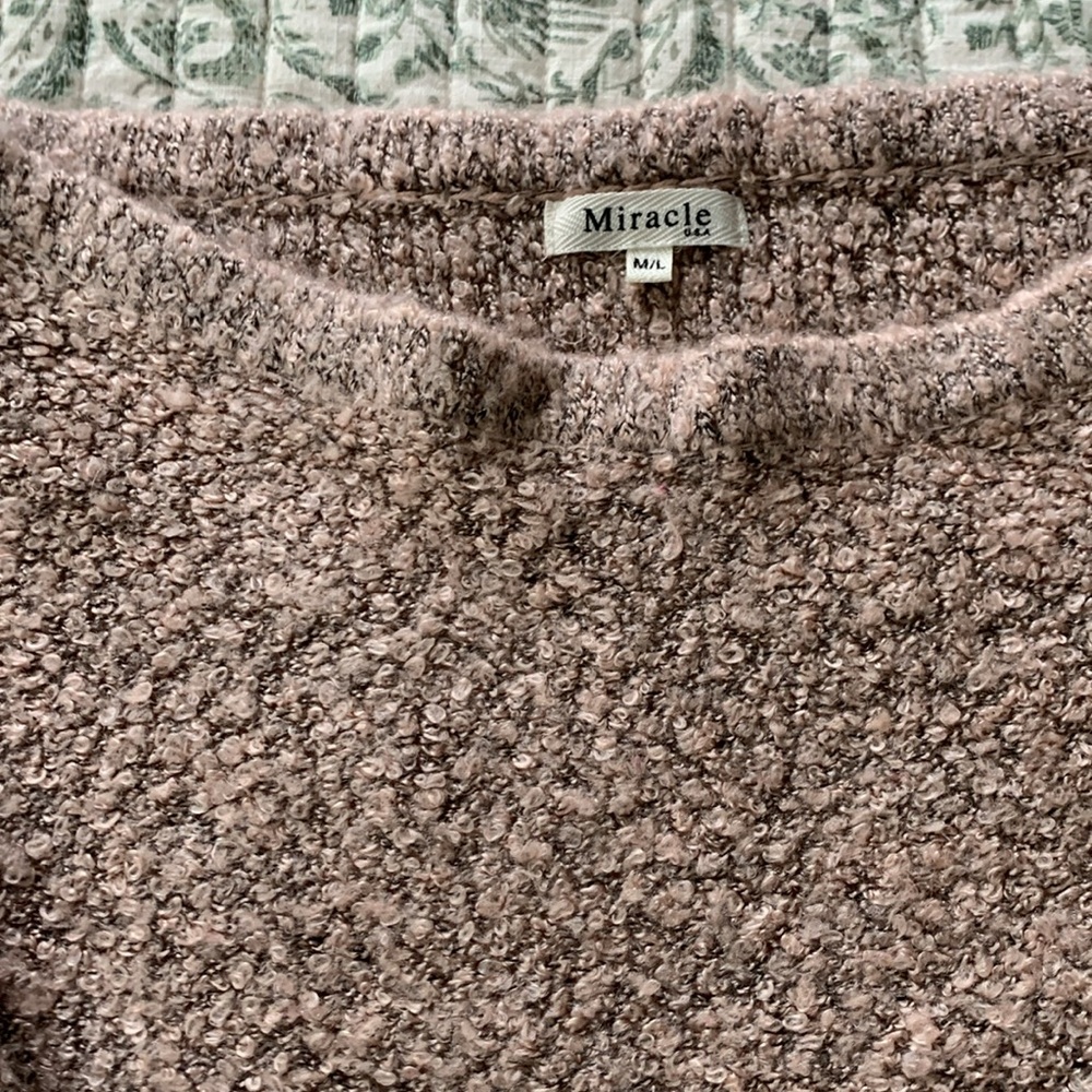 Pink popcorn sweater - Picture 3 of 3